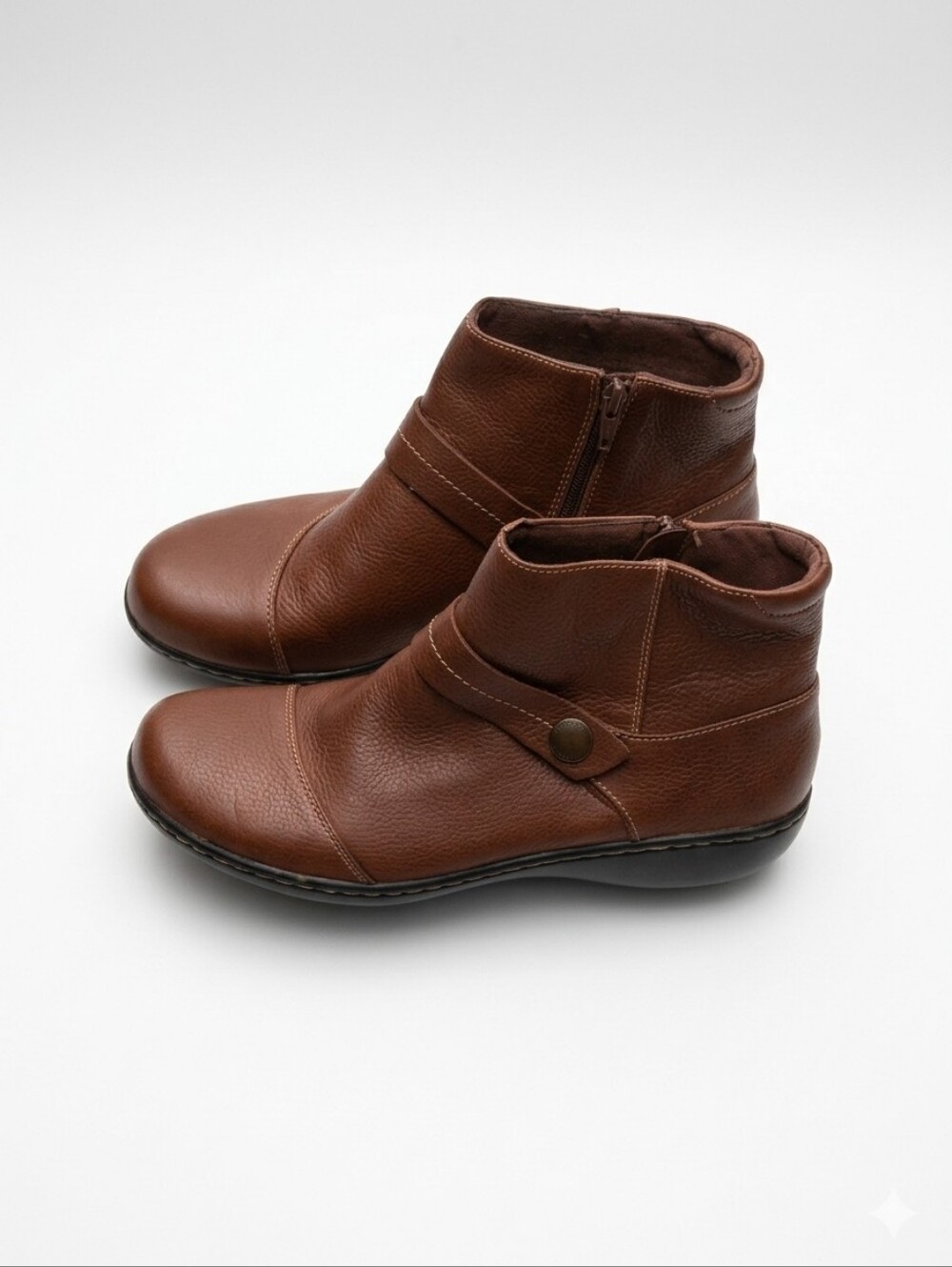 Clarks Ashland Pine Women's Brown Leather Ankle Boots Size 10